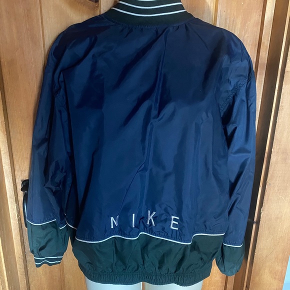 Nike pullover jacket. - Picture 3 of 3